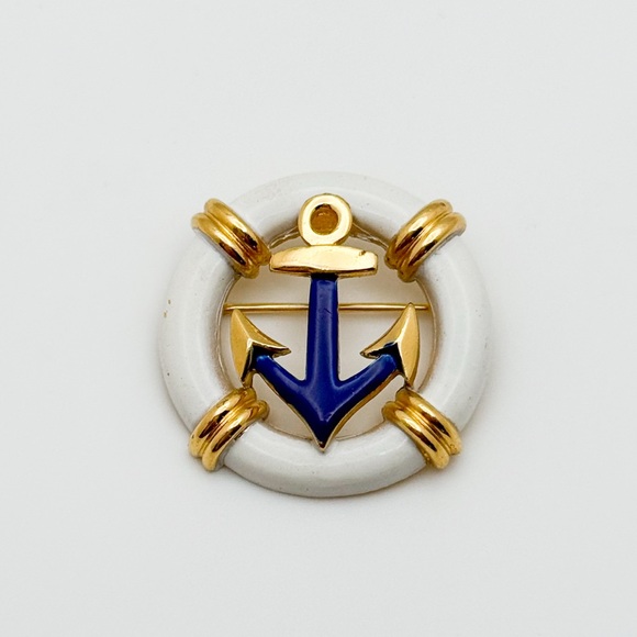 Vintage Trifari Nautical Anchor ⚓️ Brooch in Blue and Gold Enamel Pin - Picture 7 of 9
